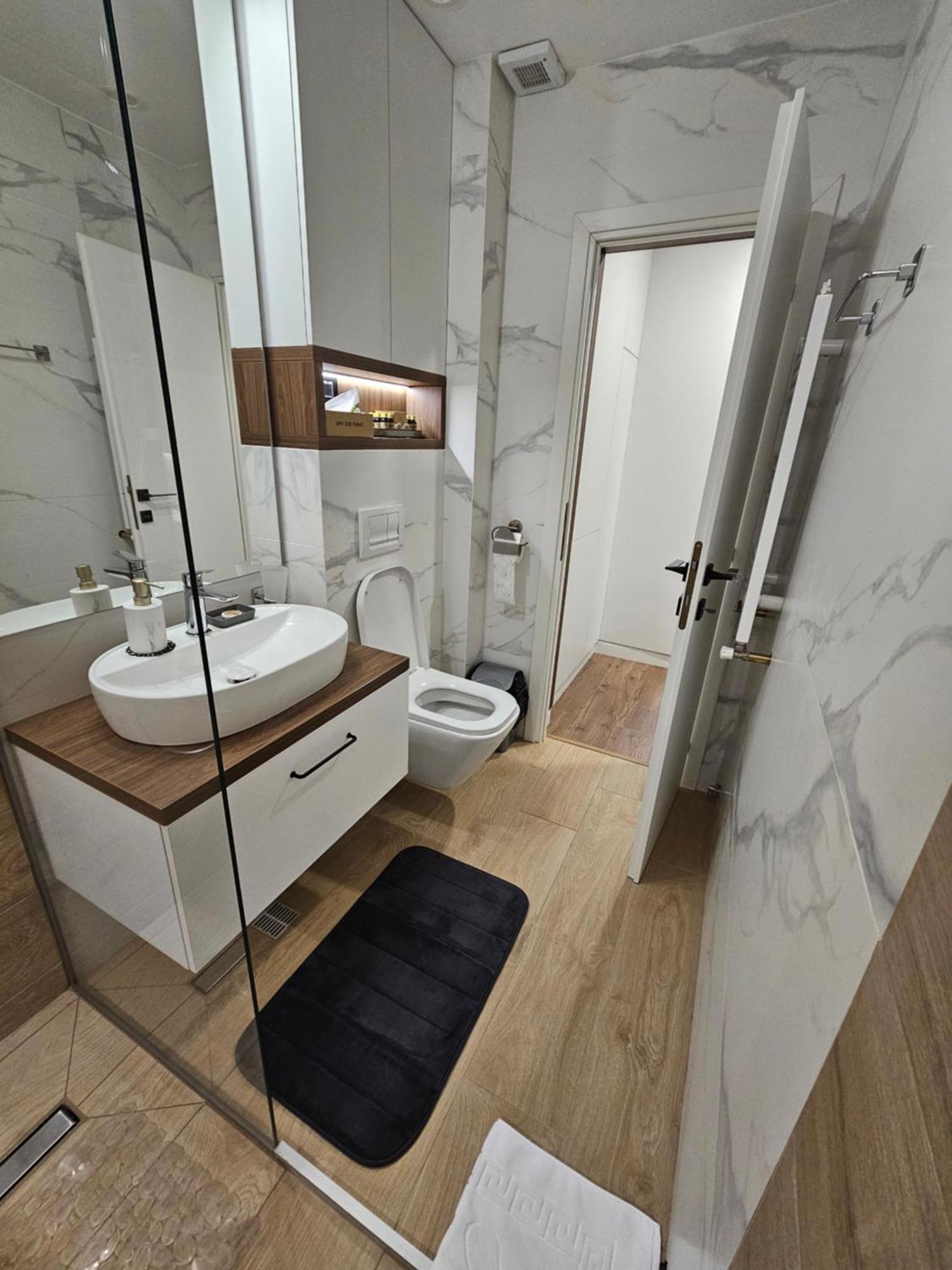 Iasi Business Suite Екстериор снимка